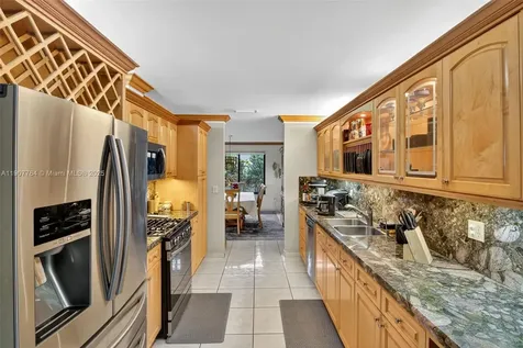 15010 Dunbarton Place Miami Lakes FL 33016