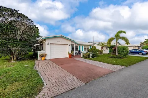6903 NW 74th Place Tamarac FL 33321