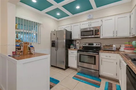 6903 NW 74th Place Tamarac FL 33321
