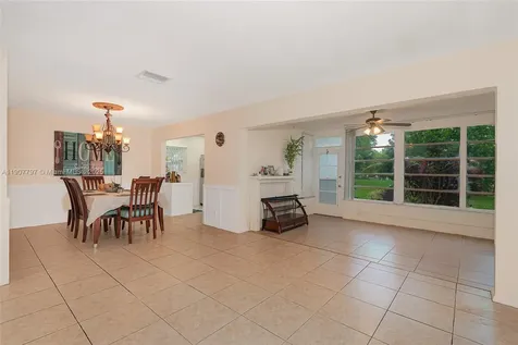6903 NW 74th Place Tamarac FL 33321