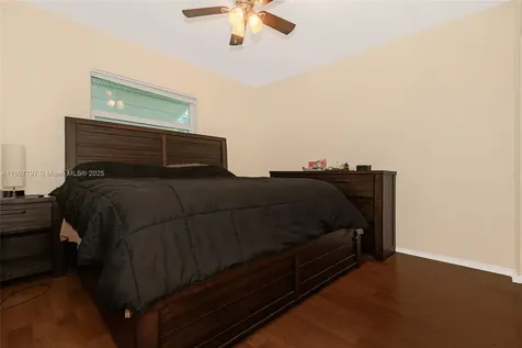 6903 NW 74th Place Tamarac FL 33321