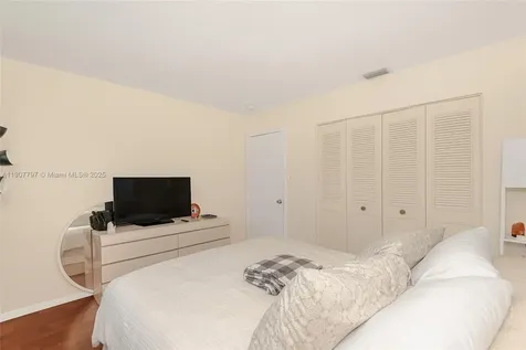 6903 NW 74th Place Tamarac FL 33321