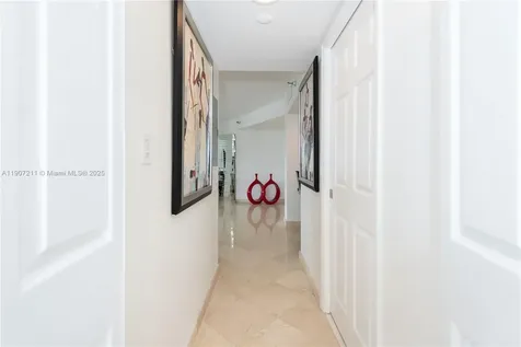3500 Mystic Pointe Drive Aventura FL 33180