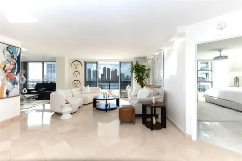 3500 Mystic Pointe Drive Aventura FL 33180