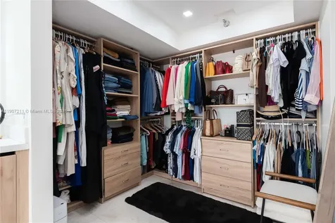 3500 Mystic Pointe Drive Aventura FL 33180