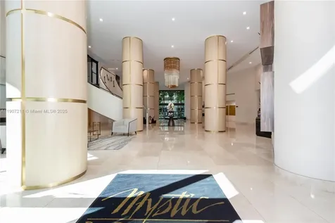 3500 Mystic Pointe Drive Aventura FL 33180