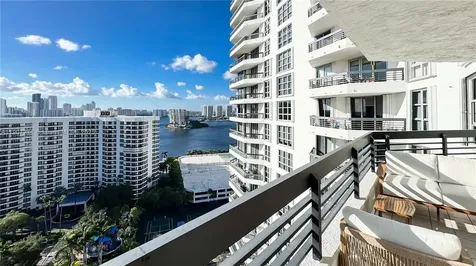 3500 Mystic Pointe Drive Aventura FL 33180
