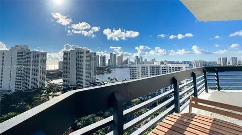3500 Mystic Pointe Drive Aventura FL 33180