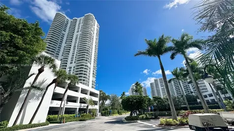 3500 Mystic Pointe Drive Aventura FL 33180