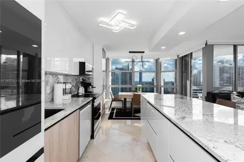 3500 Mystic Pointe Drive Aventura FL 33180