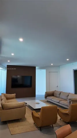 18555 Collins Avenue Sunny Isles Beach FL 33160