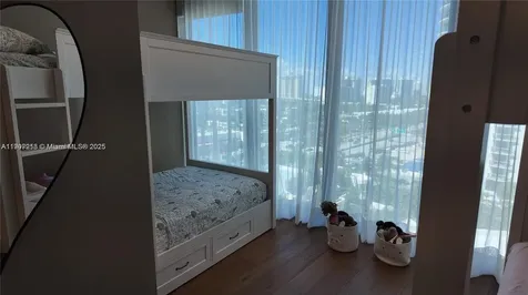 18555 Collins Avenue Sunny Isles Beach FL 33160