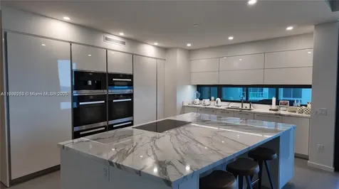 18555 Collins Avenue Sunny Isles Beach FL 33160