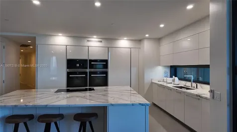 18555 Collins Avenue Sunny Isles Beach FL 33160