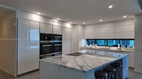 18555 Collins Avenue Sunny Isles Beach FL 33160