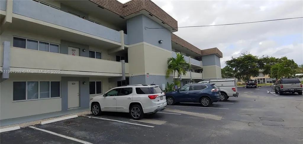 1400 NE 54th Street Fort Lauderdale FL 33334