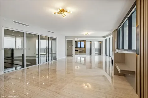 18555 Collins Avenue Sunny Isles Beach FL 33160