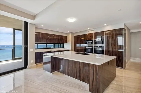 18555 Collins Avenue Sunny Isles Beach FL 33160