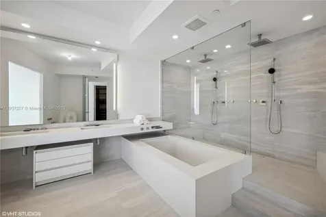 18555 Collins Avenue Sunny Isles Beach FL 33160