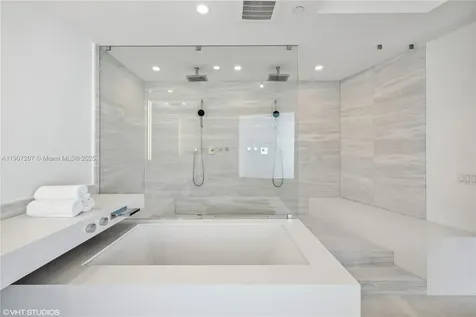 18555 Collins Avenue Sunny Isles Beach FL 33160