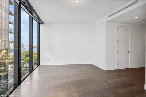 18555 Collins Avenue Sunny Isles Beach FL 33160