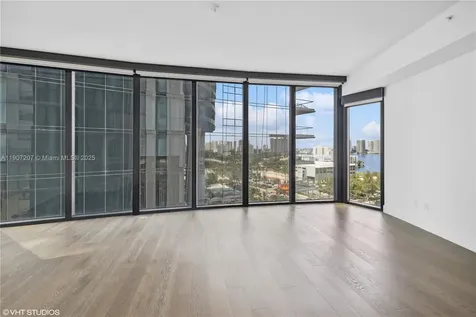 18555 Collins Avenue Sunny Isles Beach FL 33160