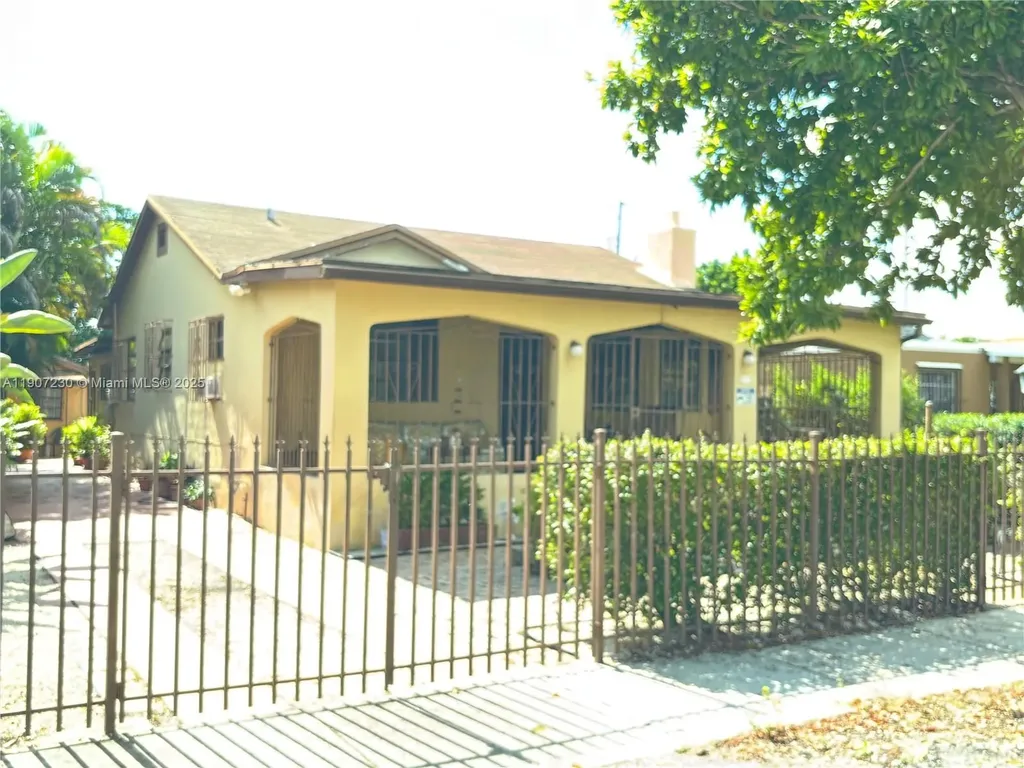 2372 SW 11th Terrace Miami FL 33135