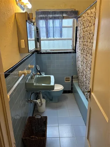 2372 SW 11th Terrace Miami FL 33135