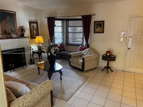 2372 SW 11th Terrace Miami FL 33135