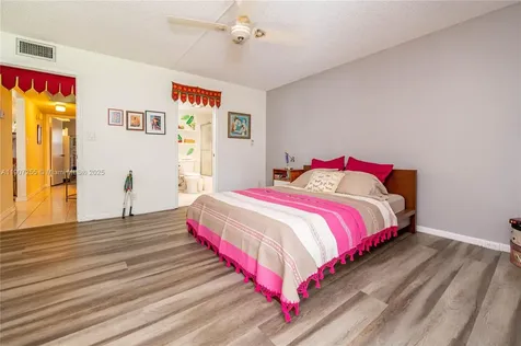2101 Lucaya Bend Coconut Creek FL 33066