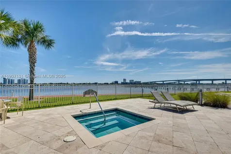 231 Riverside Drive Daytona FL 32117