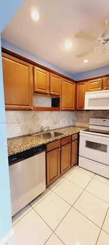 534 Mansfield M Boca Raton FL 33434