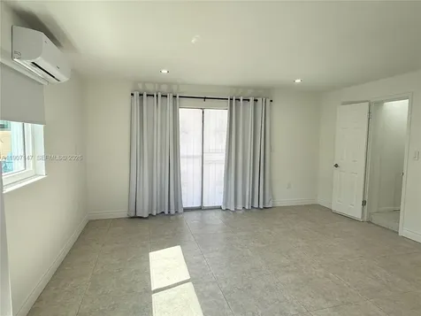 10040 SW 198th Street Cutler Bay FL 33157