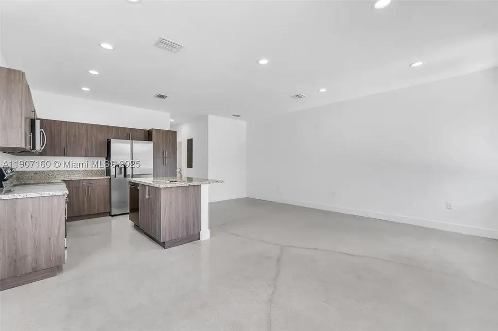 638 NW 15th Avenue Fort Lauderdale FL 33311