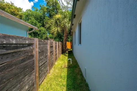 638 NW 15th Avenue Fort Lauderdale FL 33311