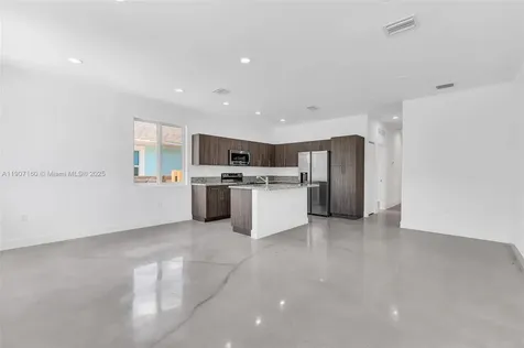 638 NW 15th Avenue Fort Lauderdale FL 33311