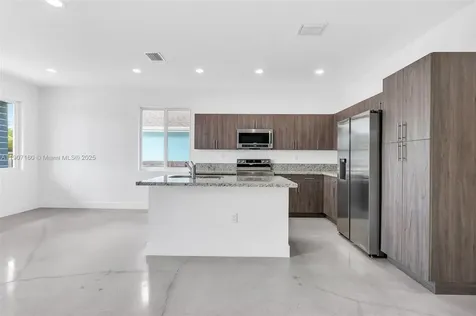 638 NW 15th Avenue Fort Lauderdale FL 33311