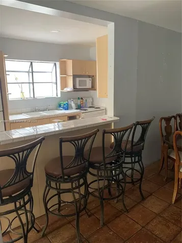 1037 NW 30th Street Miami FL 33127