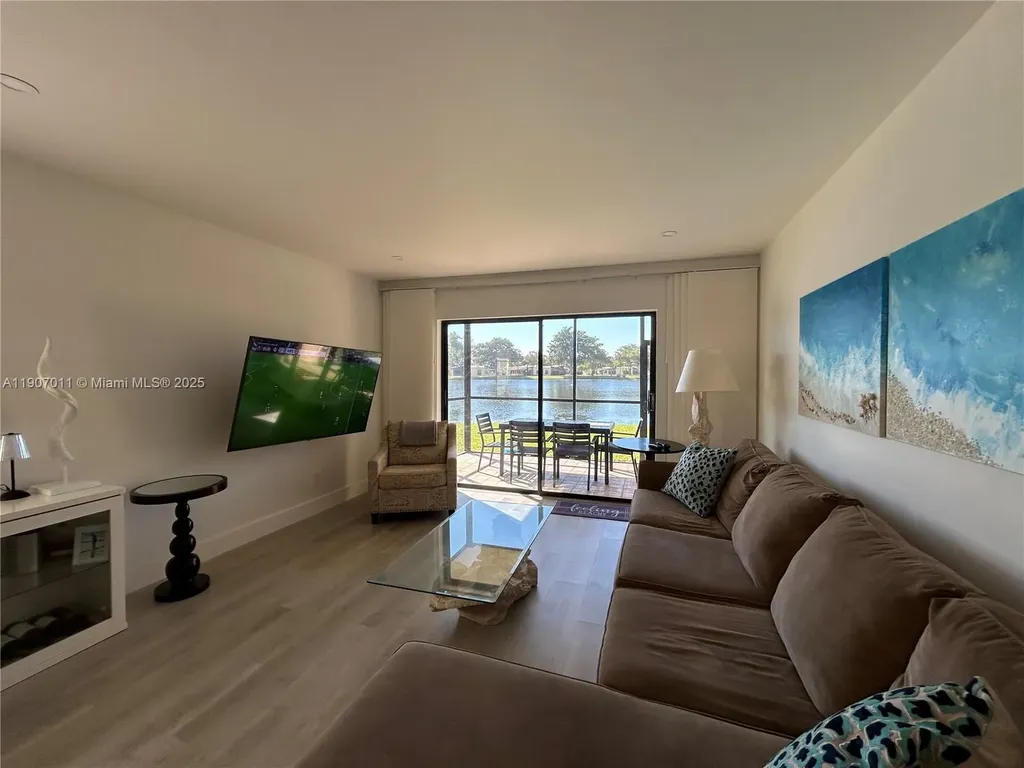 200 Berkley Road Hollywood FL 33024