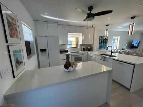 200 Berkley Road Hollywood FL 33024