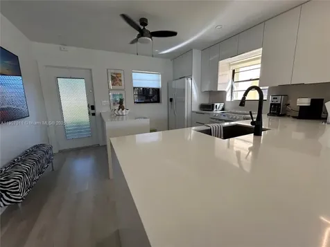 200 Berkley Road Hollywood FL 33024