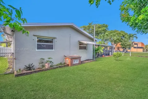 1245 NW 92nd Avenue Pembroke Pines FL 33024