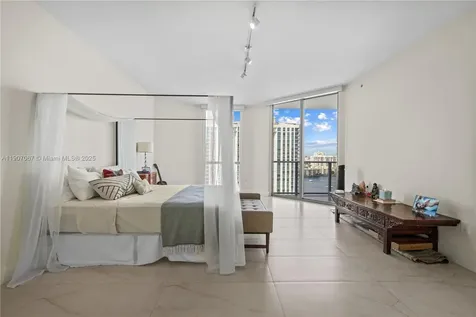 17111 Biscayne Boulevard North Miami Beach FL 33160
