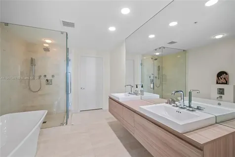 17111 Biscayne Boulevard North Miami Beach FL 33160