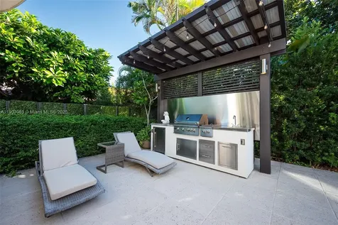 8025 SW 91st Avenue Miami FL 33173