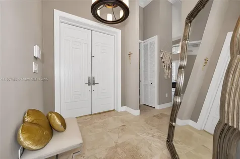 8025 SW 91st Avenue Miami FL 33173