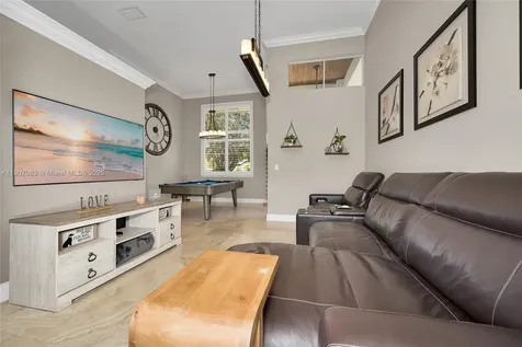 8025 SW 91st Avenue Miami FL 33173