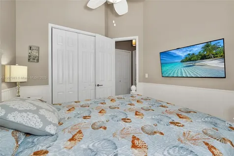 8025 SW 91st Avenue Miami FL 33173