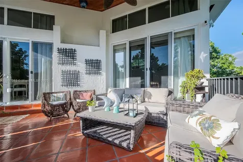 8025 SW 91st Avenue Miami FL 33173