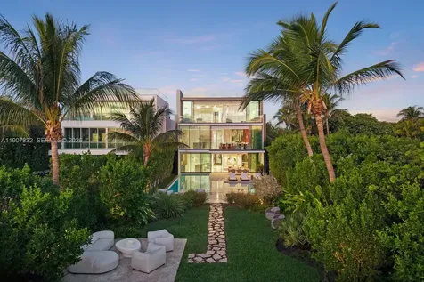 7845 Atlantic Way Miami Beach FL 33141